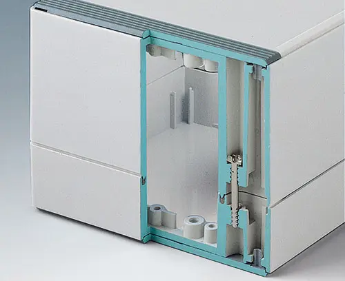 The case shells can be used as either the top or the base section