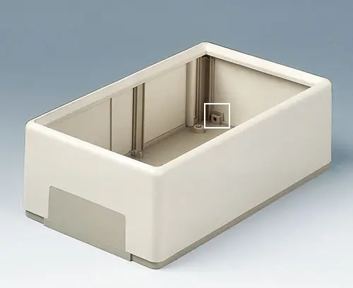 挂墙安装时，机盒框架可以从侧面与下盒连接（A 型）