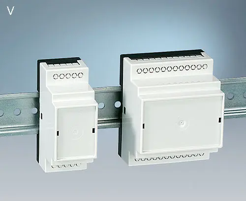 类型 V: 带有可穿孔的网格距 5,0